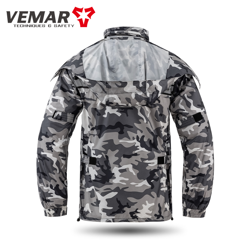 反射材付き防水バイクレインスーツ 2ピースジャケット＆パンツ - Motorcycle Rain Suit 2 Piece のレビューと価格
